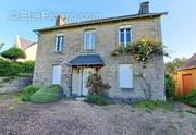 Maison à HUELGOAT