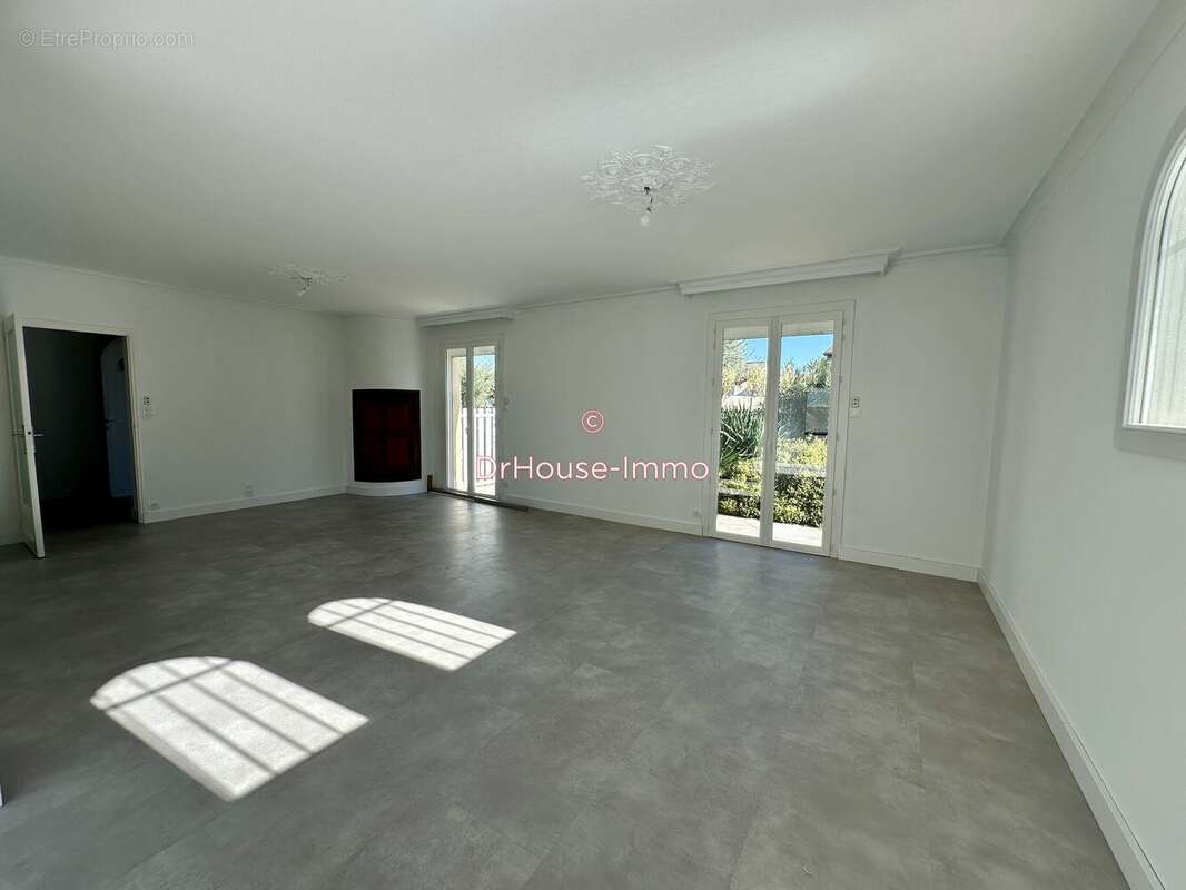 Maison à BOURG-LES-VALENCE