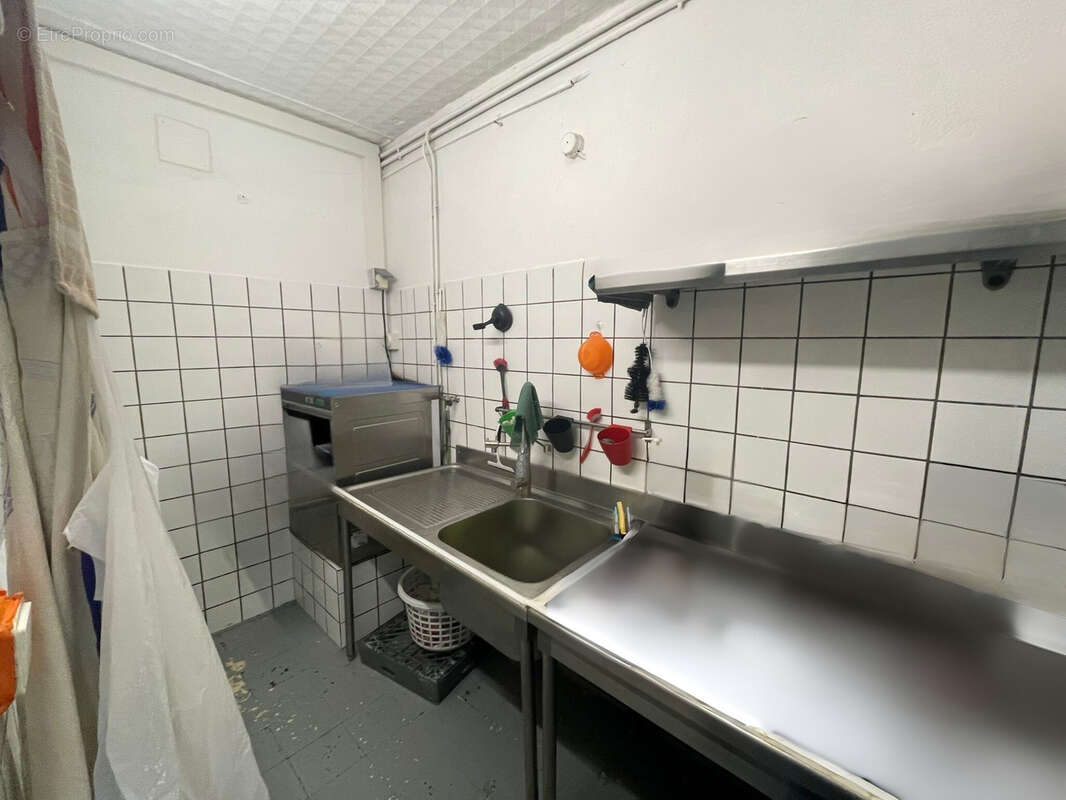 Commerce à MARSEILLETTE