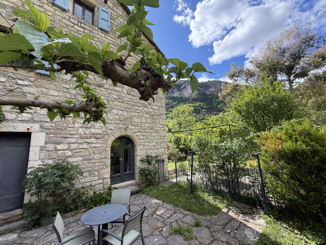 Maison à SAINTE-ENIMIE