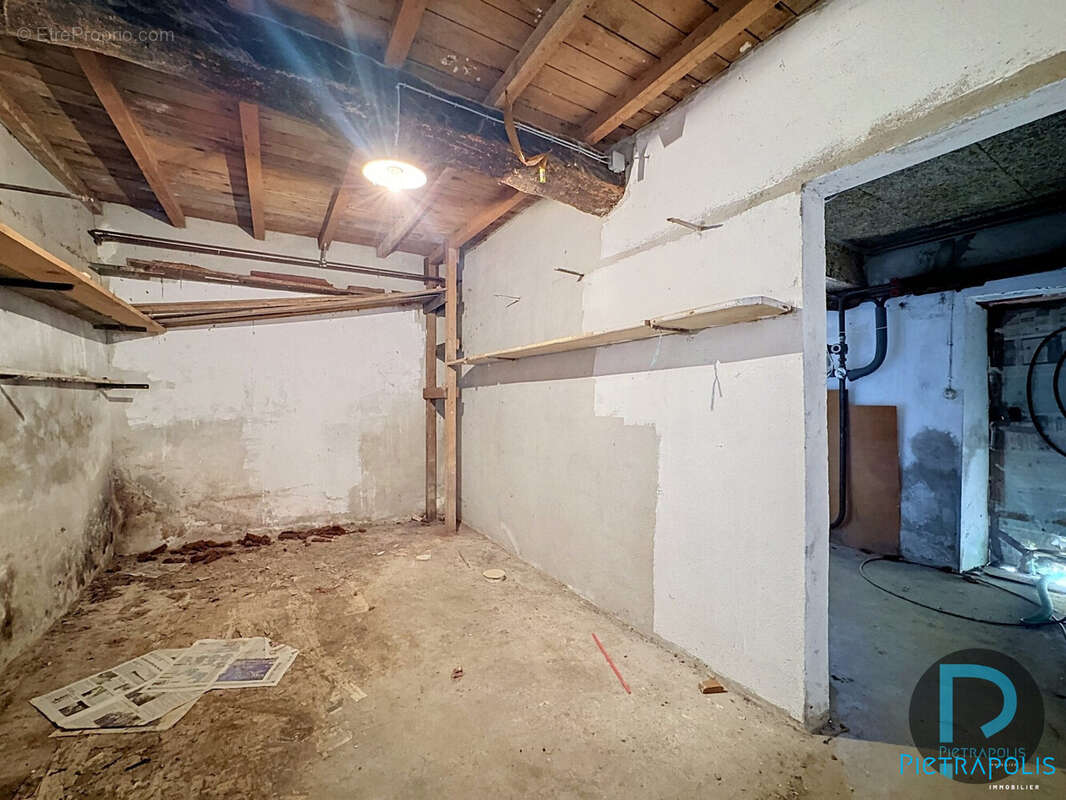 Maison 106 m² à Saint-Marcel  - photo 7