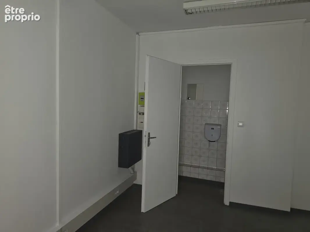 Montpellier local professionnel de 45 m2 - photo 7