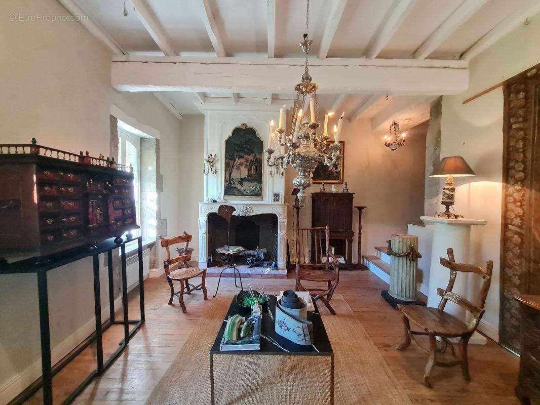 Maison à PORT-SAINTE-MARIE