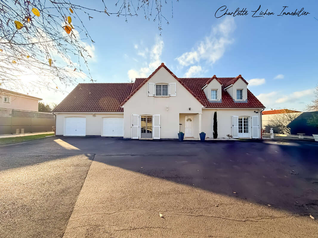 Maison à AULNAT