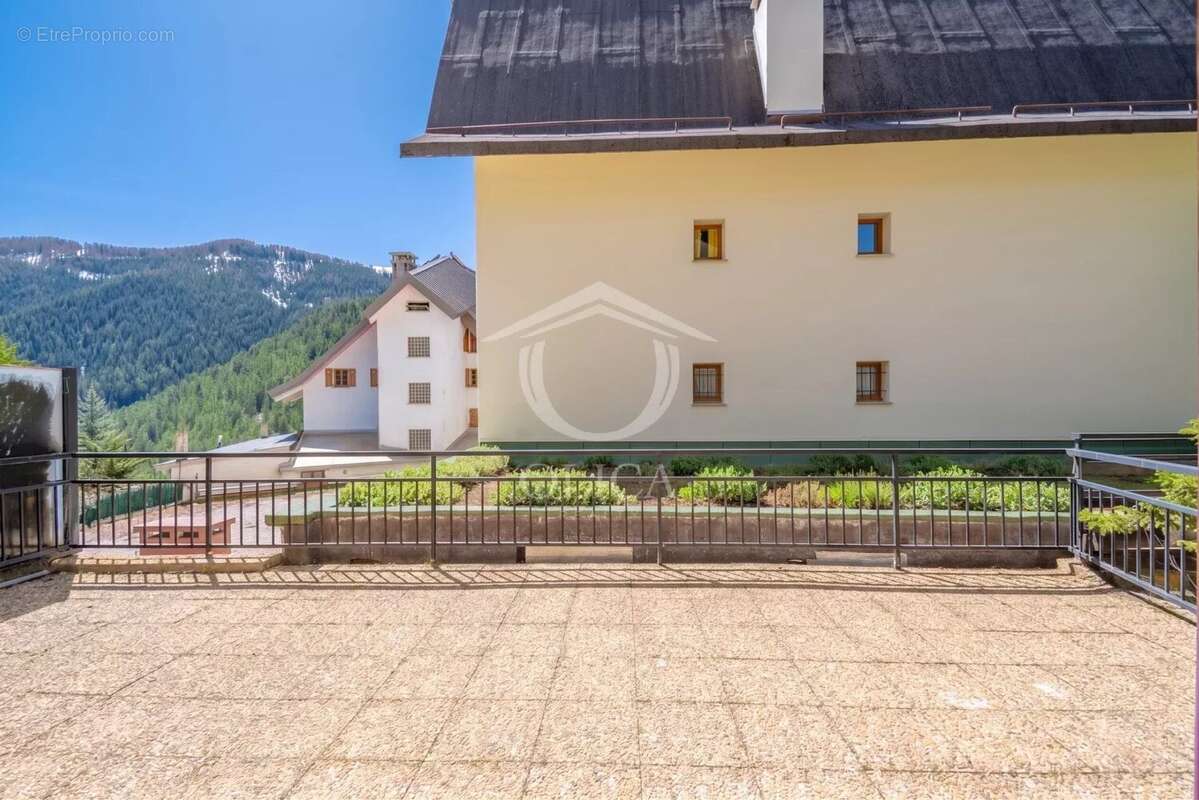 Appartement à SAINT-ETIENNE-DE-TINEE