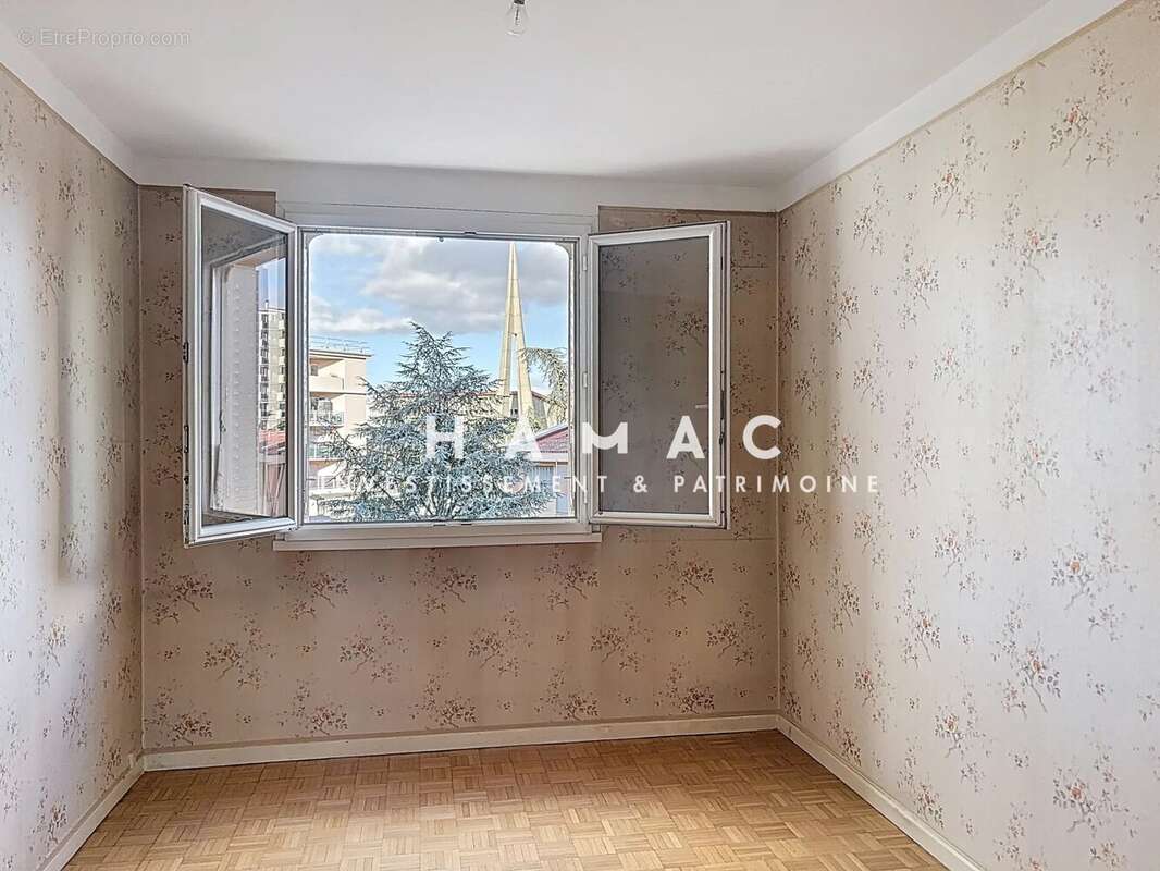 Appartement à SAINTE-FOY-LES-LYON