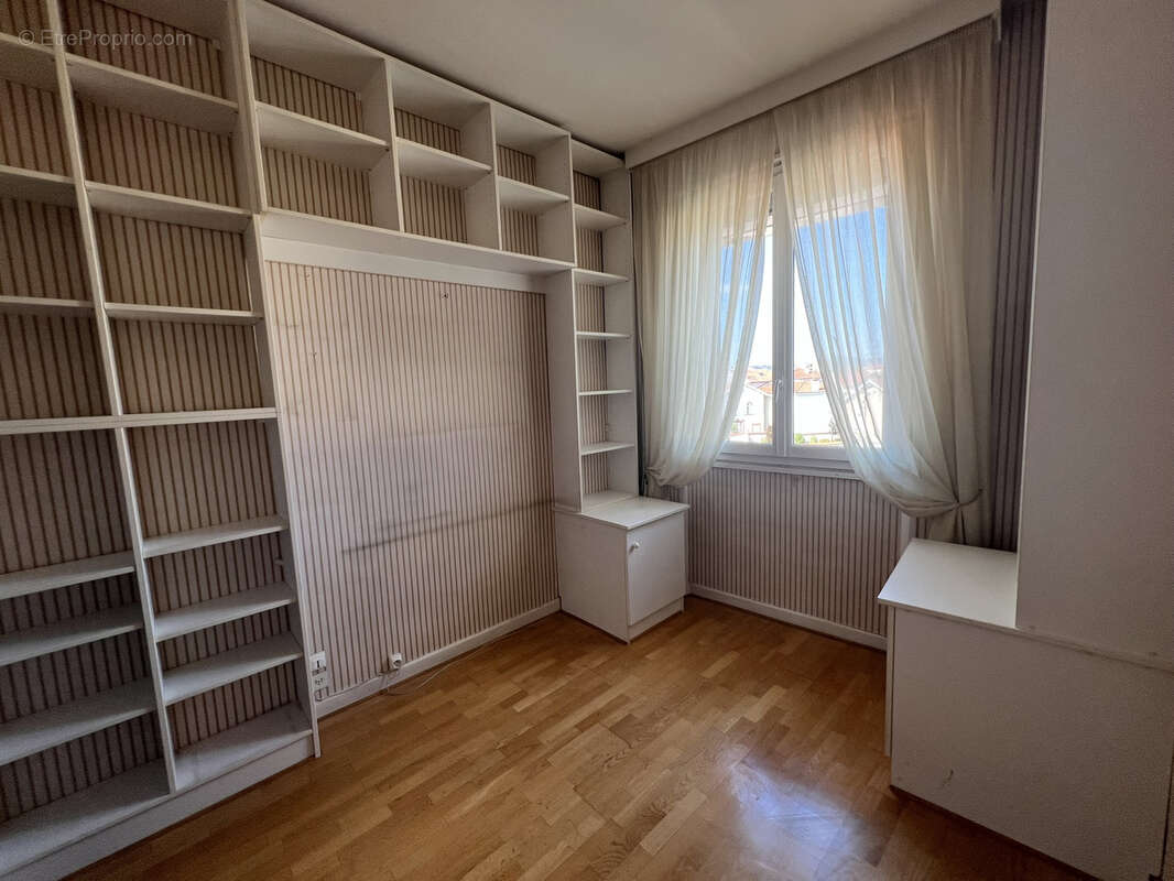 Appartement à ROMANS-SUR-ISERE