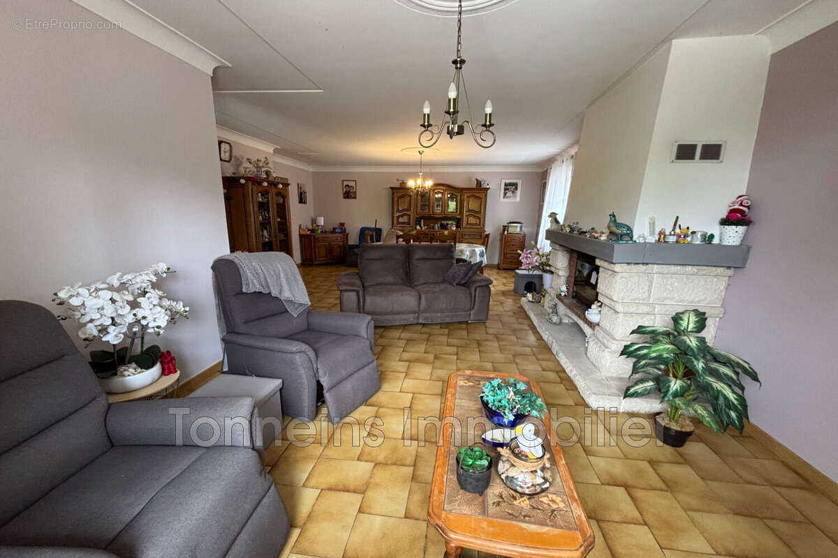 Maison à HAUTESVIGNES