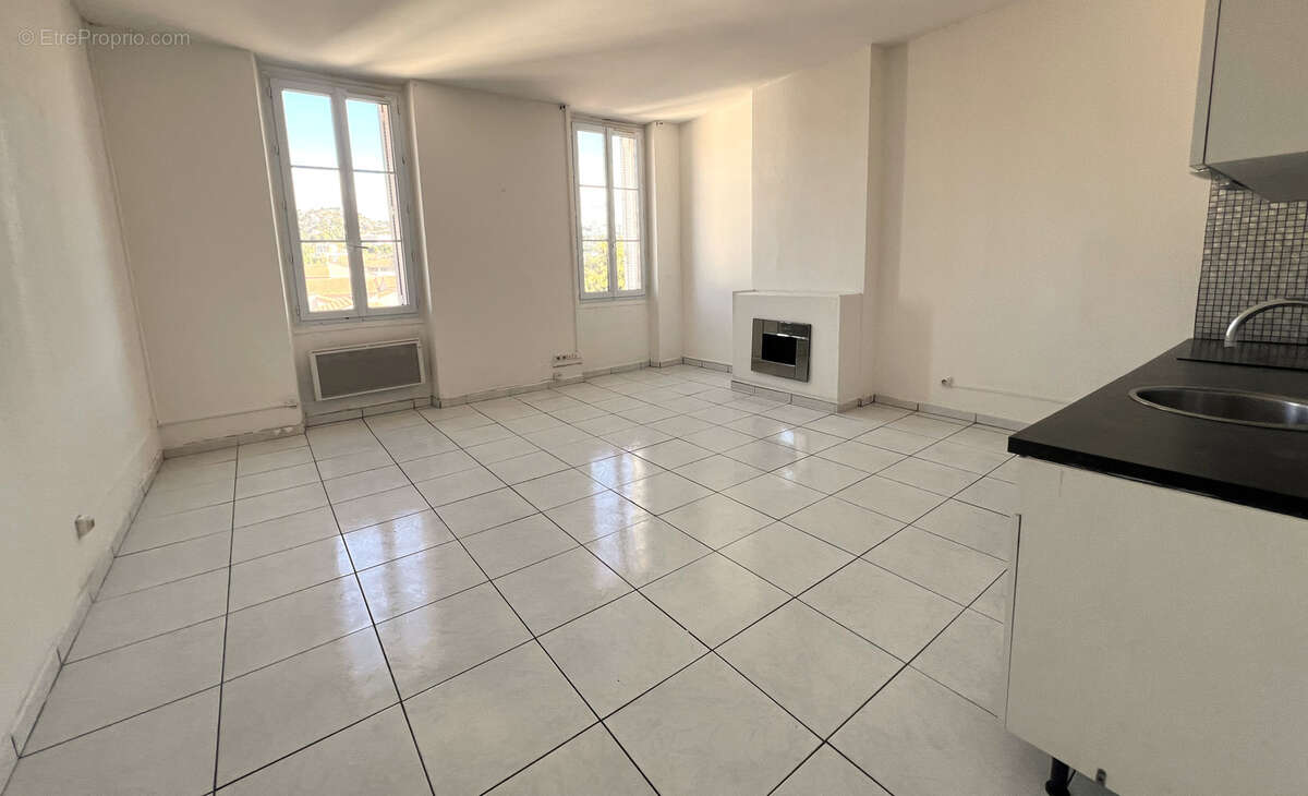 Appartement à MARSEILLE-16E