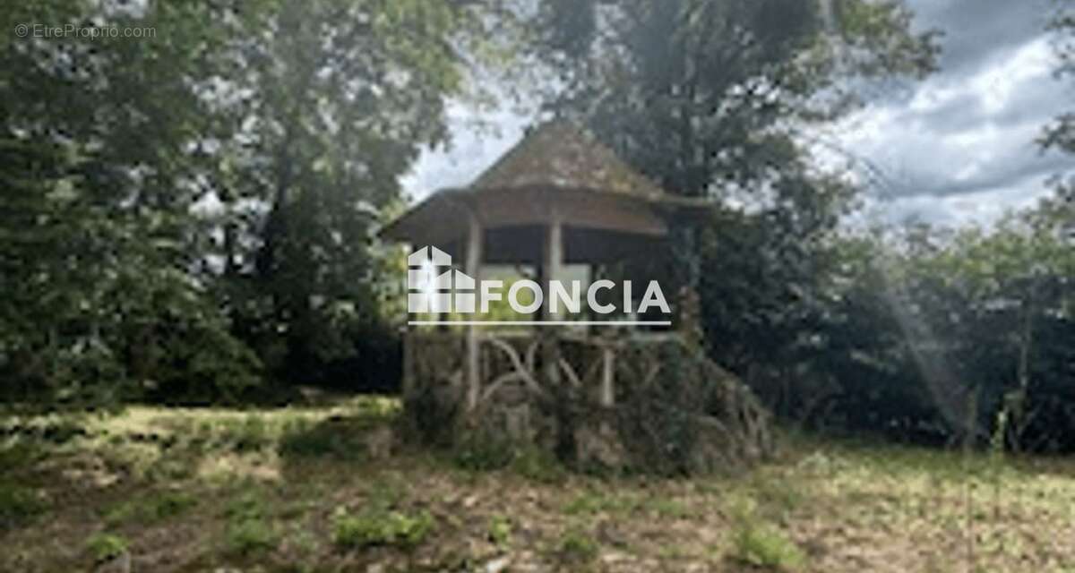 Terrain à SOISY-SUR-SEINE