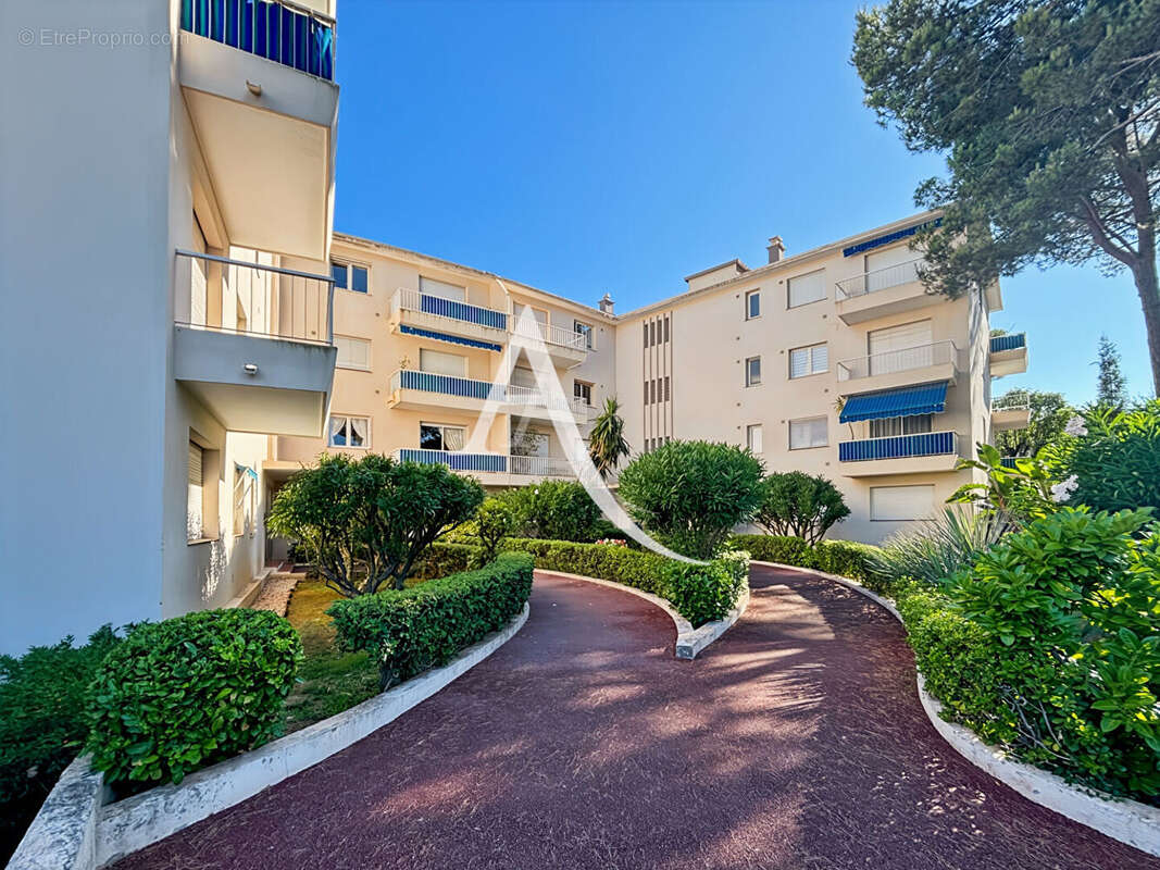 Appartement à LE CANNET