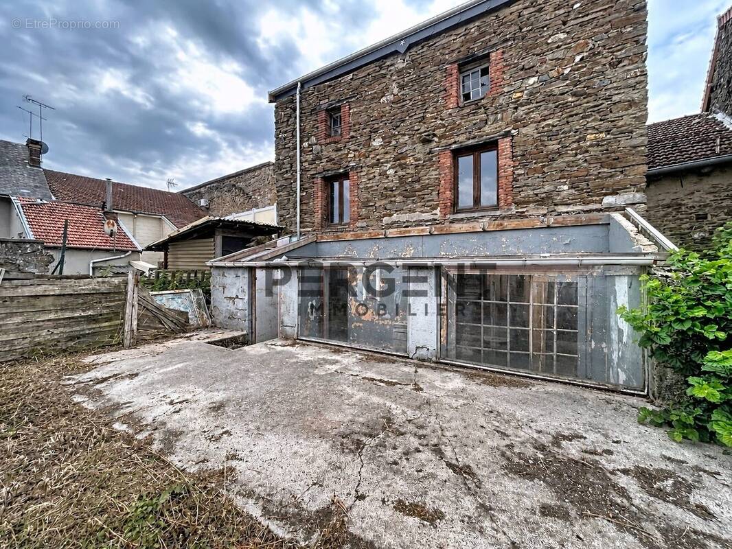 Maison à GESPUNSART