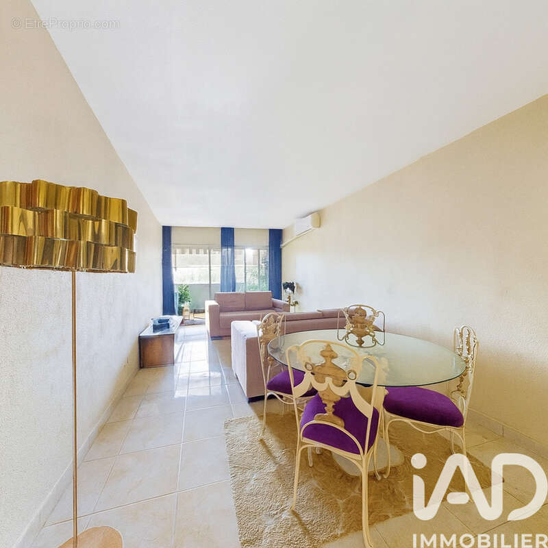 Photo 4 - Appartement à SIX-FOURS-LES-PLAGES