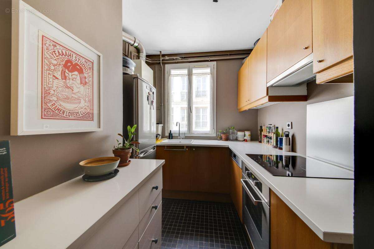 Appartement à PARIS-17E