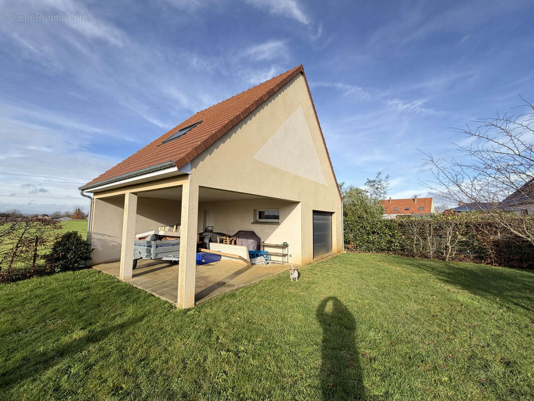 Maison à JOUE-L&#039;ABBE