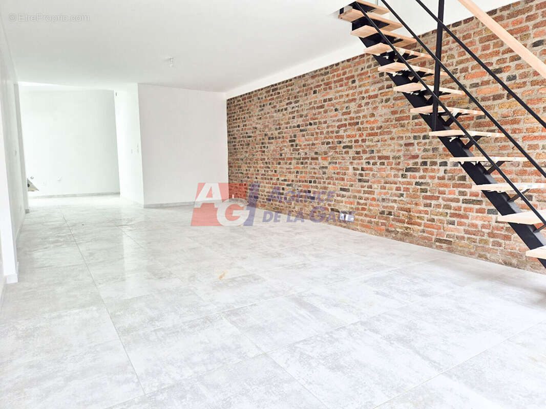 Appartement à HOUILLES