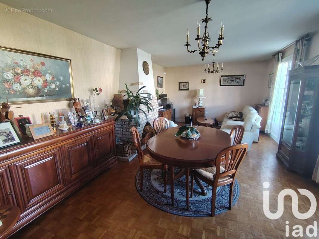 Photo 5 - Maison à MAINVILLIERS