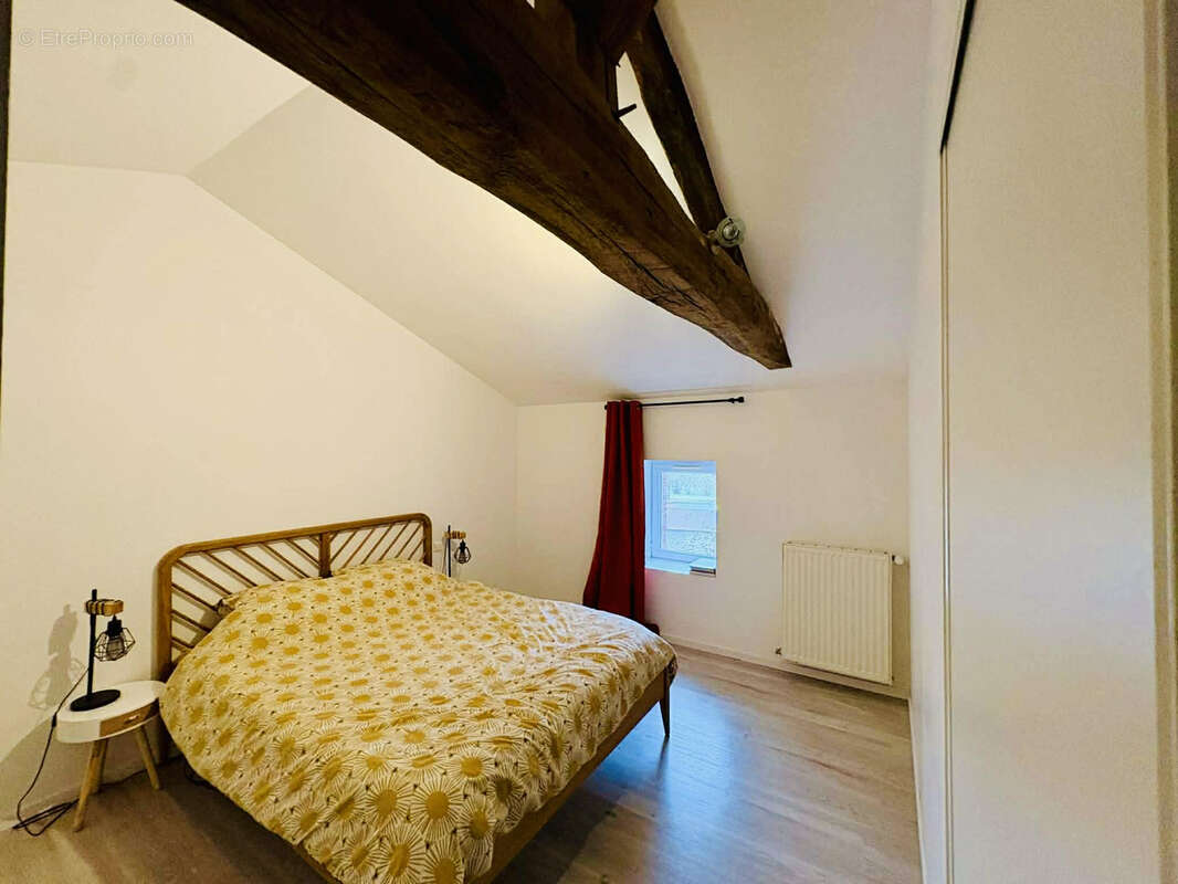 Maison de village, entièrement réhabilitée, où la pierre raconte l’histoire - photo 8
