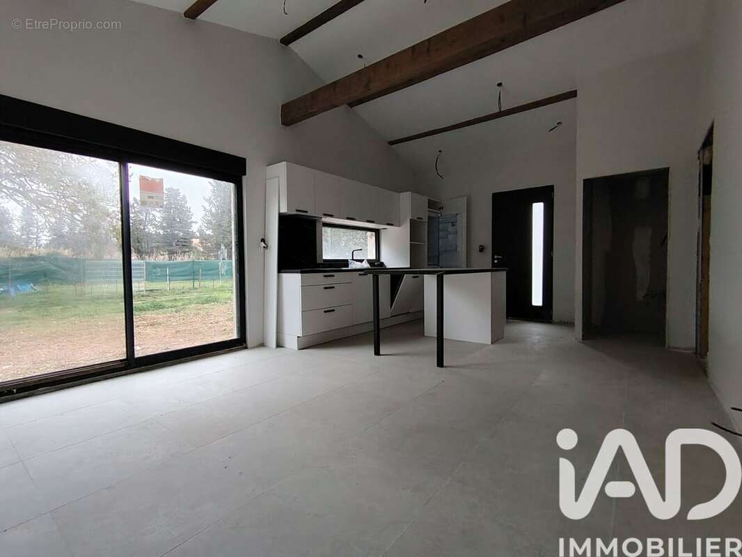 Photo 2 - Maison à MORIERES-LES-AVIGNON