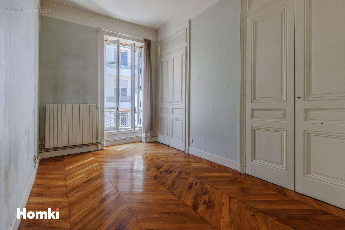 Appartement à LYON-6E