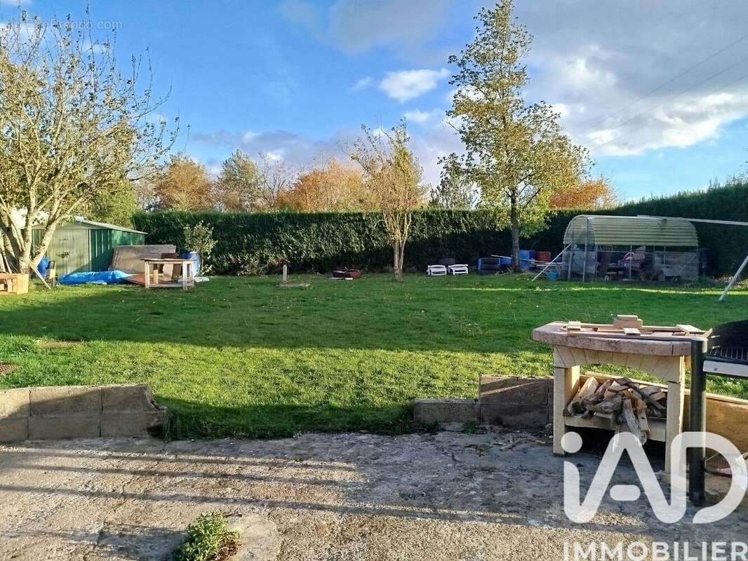 Maison 122 m² à Villermain  - photo 3
