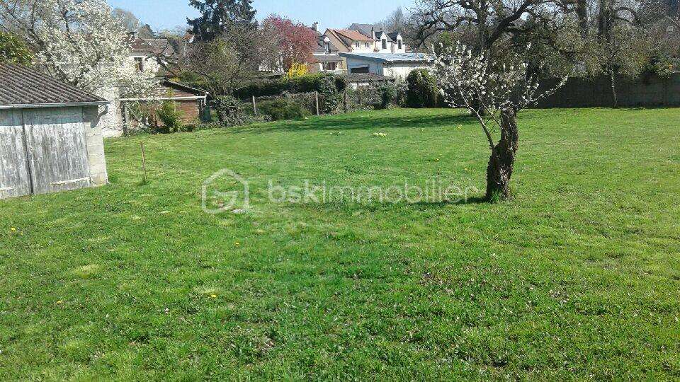 Terrain à SUCY-EN-BRIE