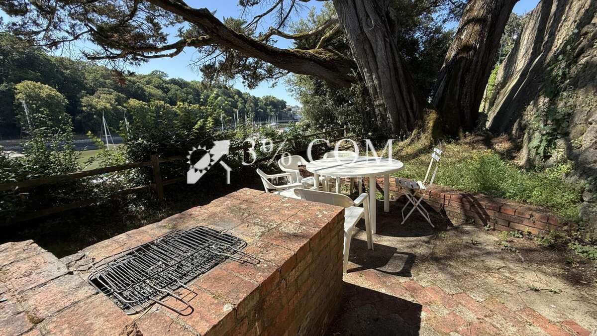 Situé sur le port de Saint-Goustan, à Auray, cet appartement - photo 9