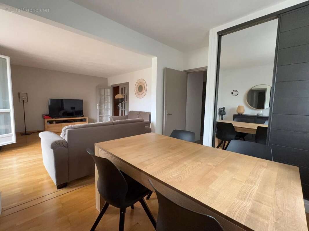 Appartement à PLAISIR