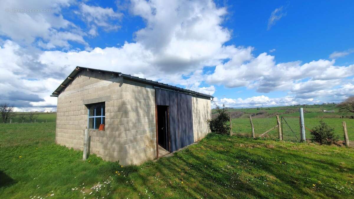 Maison à LA SALVETAT-PEYRALES