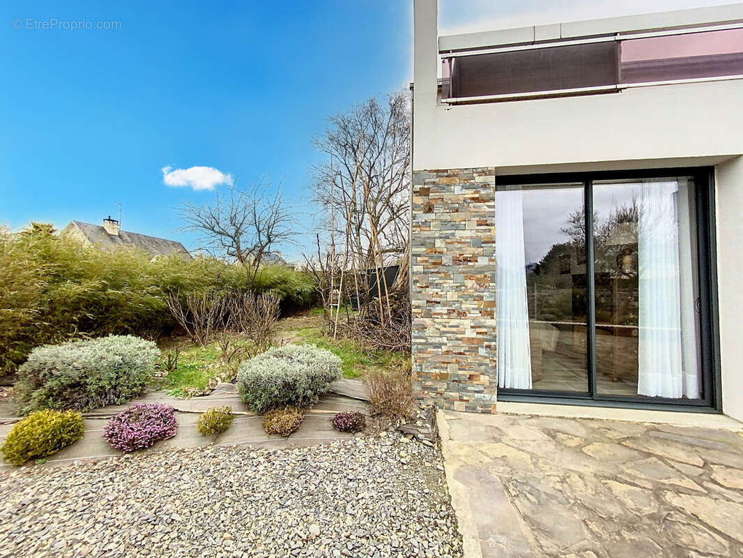 Maison à DONVILLE-LES-BAINS