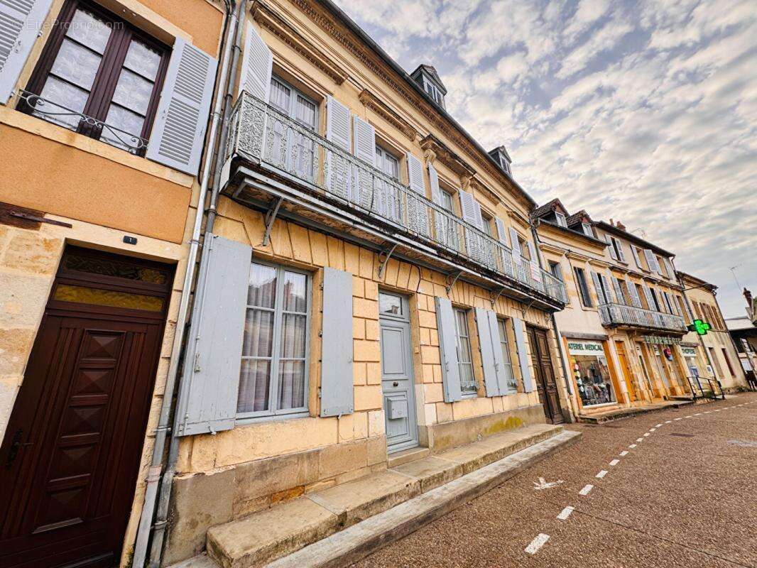 Maison à PREMERY