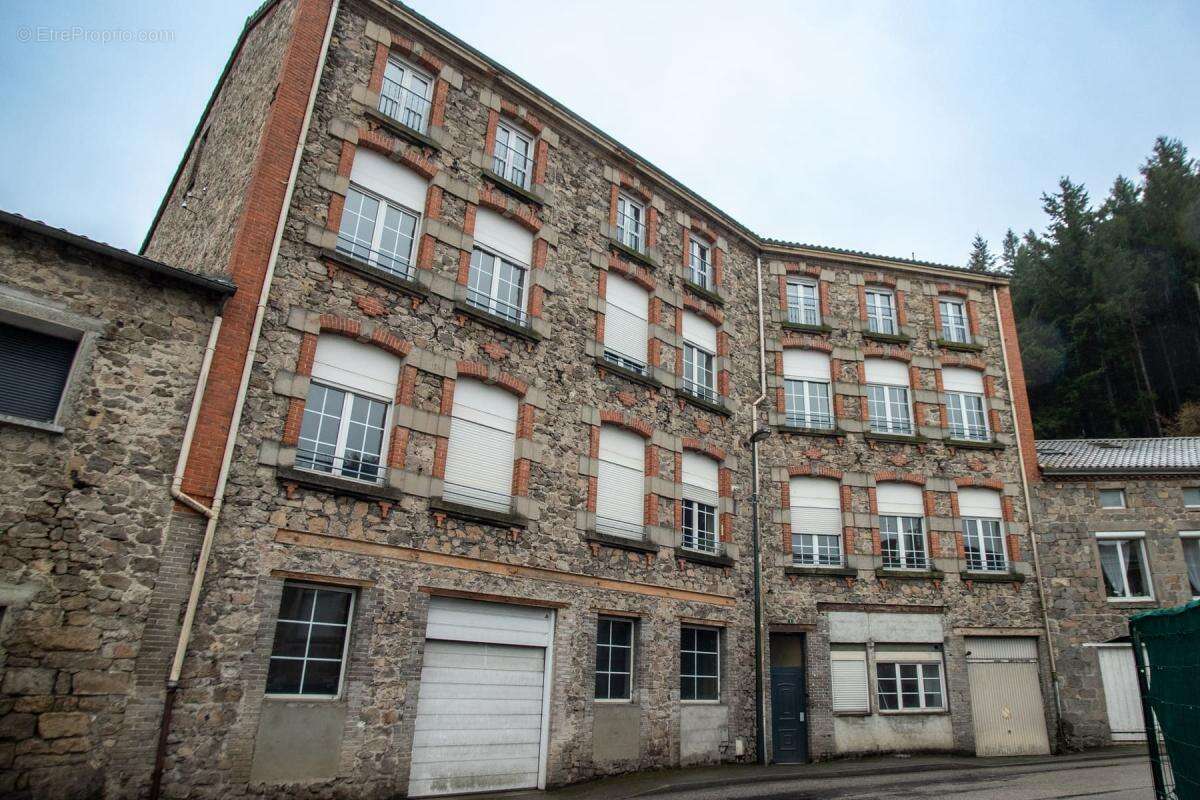 Appartement à LA SEAUVE-SUR-SEMENE