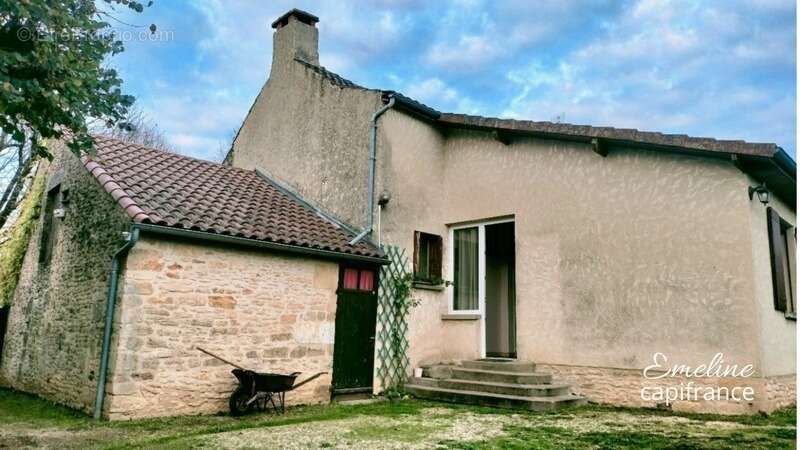 Maison à SALIGNAC-EYVIGUES