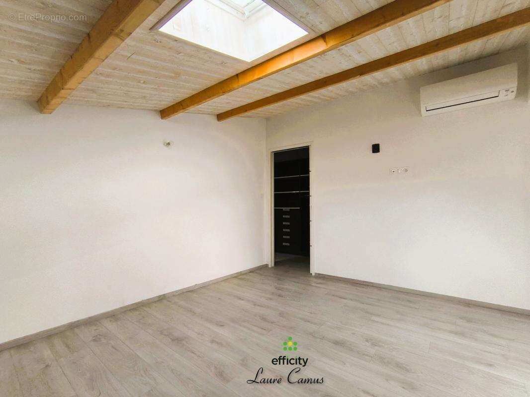 Maison 213 m² à Talmont-Saint-Hilaire  - photo 12