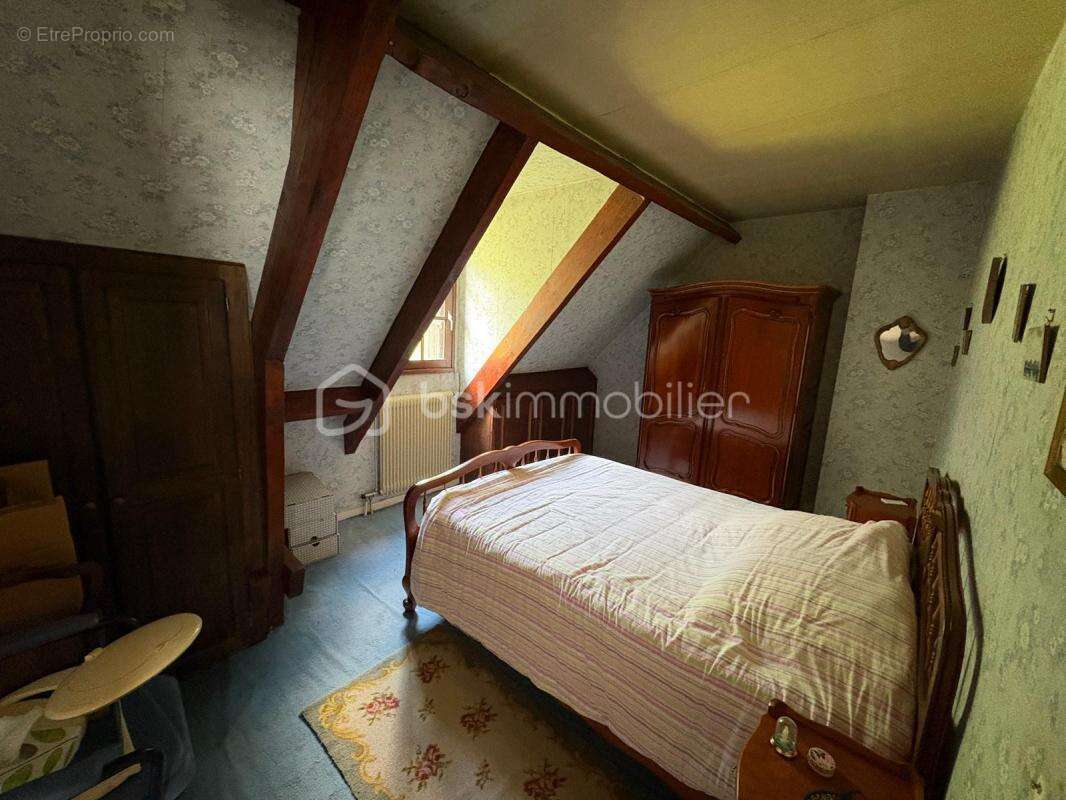 Maison à AVILLY-SAINT-LEONARD