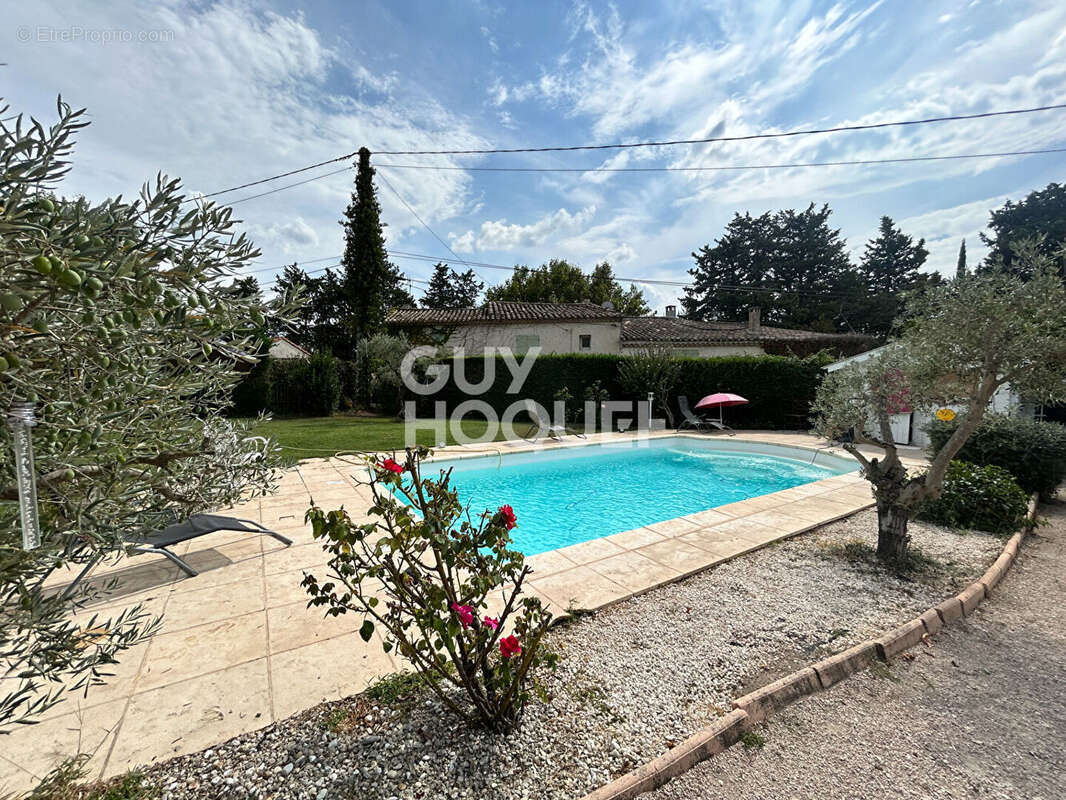 Maison à L'ISLE-SUR-LA-SORGUE