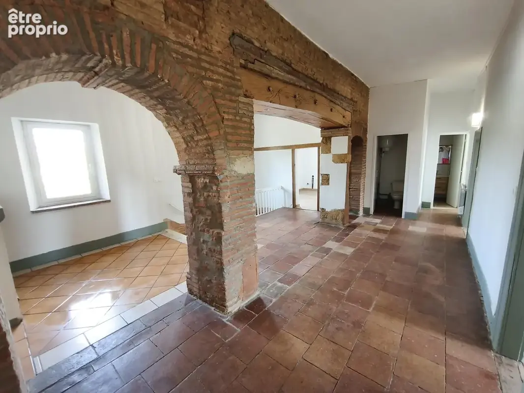 Appartement T3 bis de 96 m2 entièrement rénové avec jardin et garage - photo 1