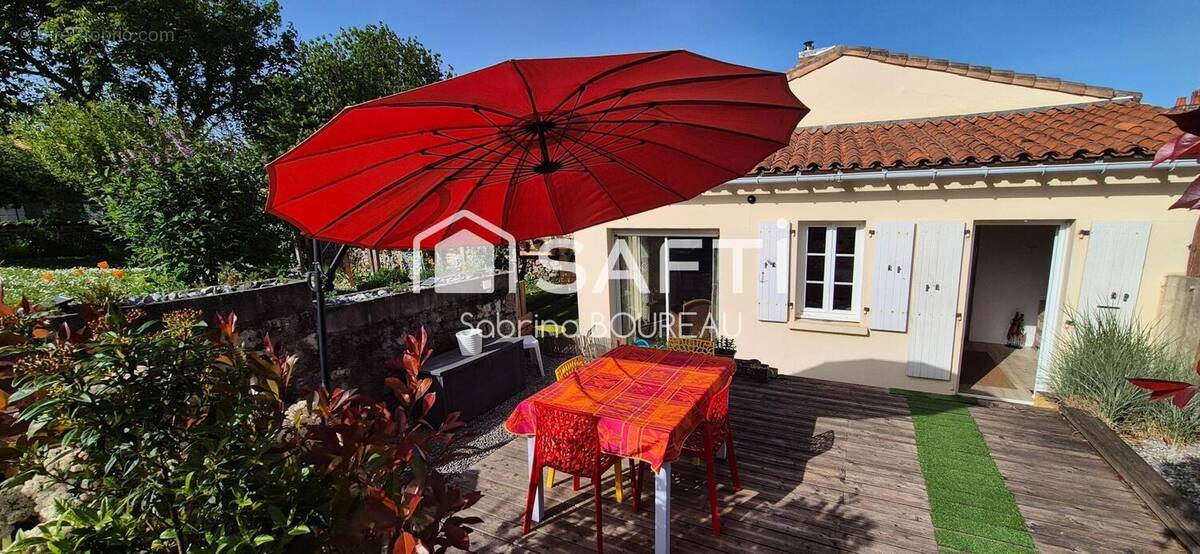 Photo 1 - Maison à SAINT-GELAIS