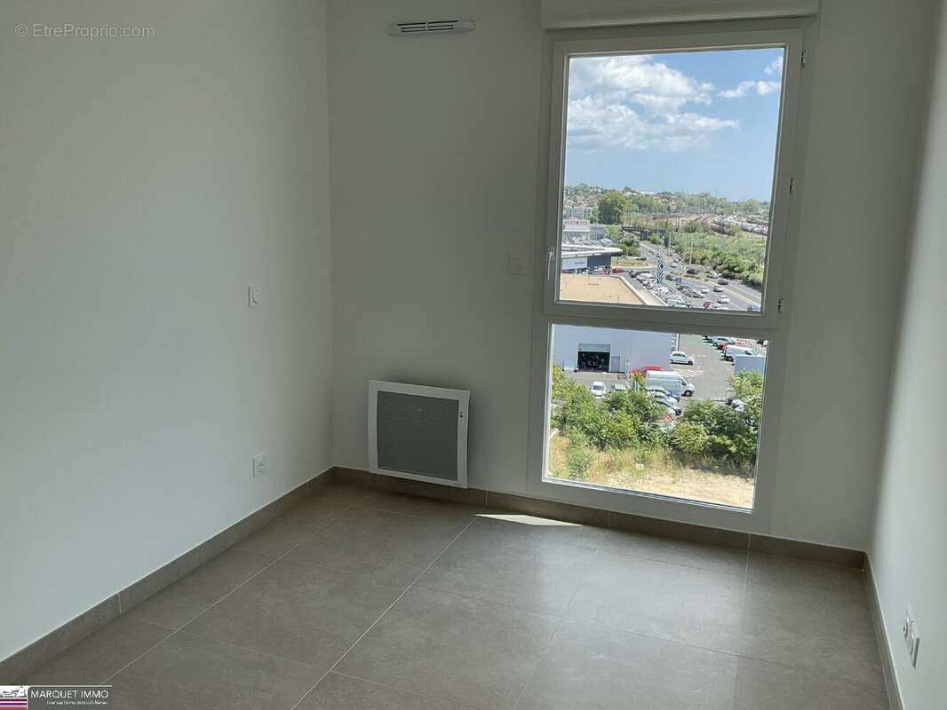 APT T3 offrant 64 m² avec terrasse 34 m² et parking privatif au 7° et dernier étage avec ascenseur... - photo 6