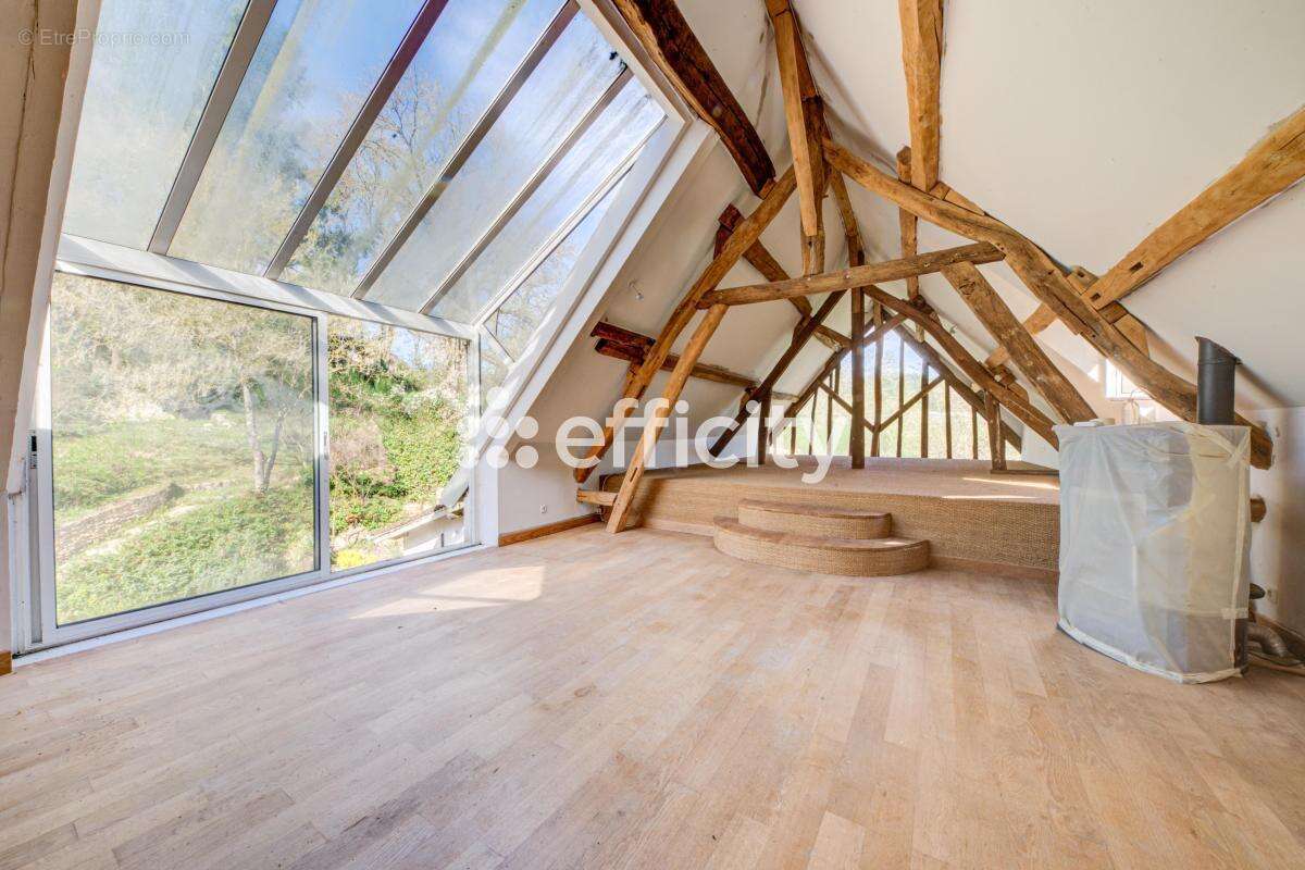 Maison 420 m² à La Boissiere-Ecole  - photo 31