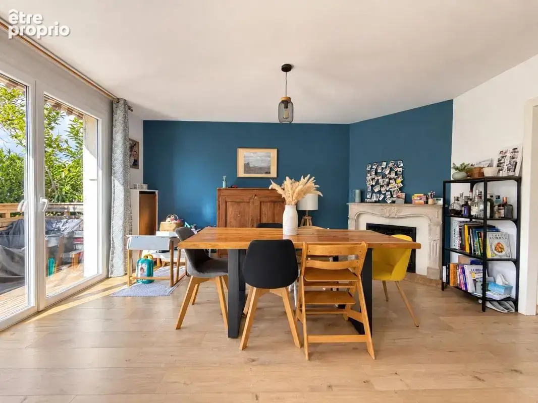 Maison À Vendre Secteur Rare avec Jardin et Garage - photo 8