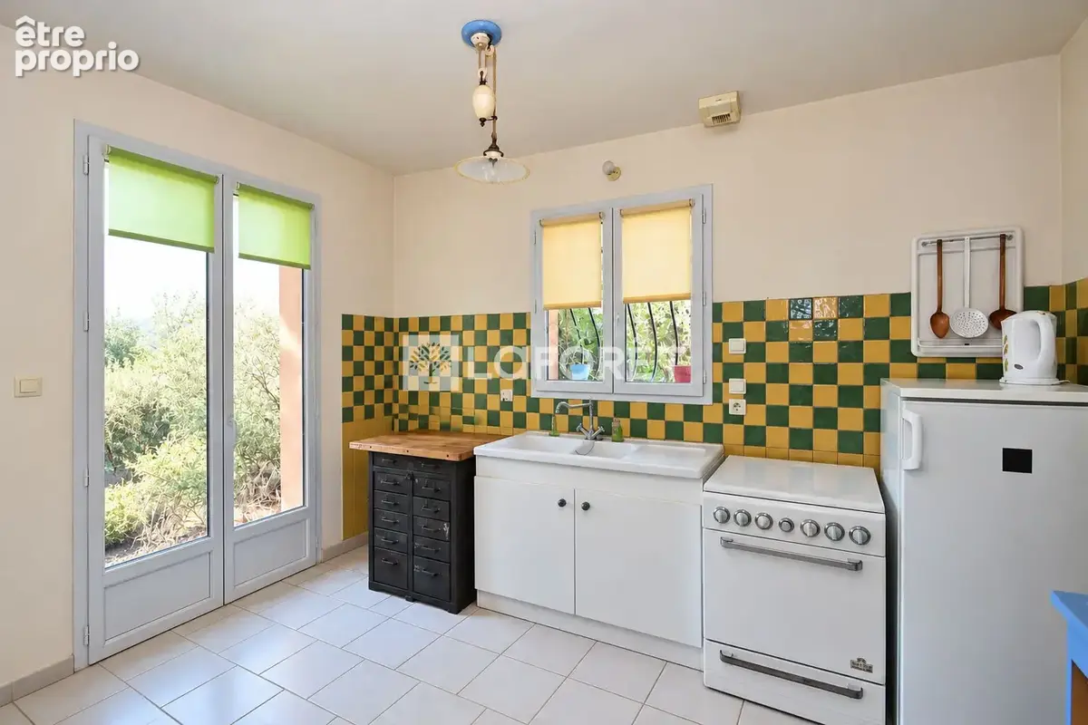Maison Bagnols En Foret 4 pièces de 103 m2 sur terrain 2000m2 - photo 5