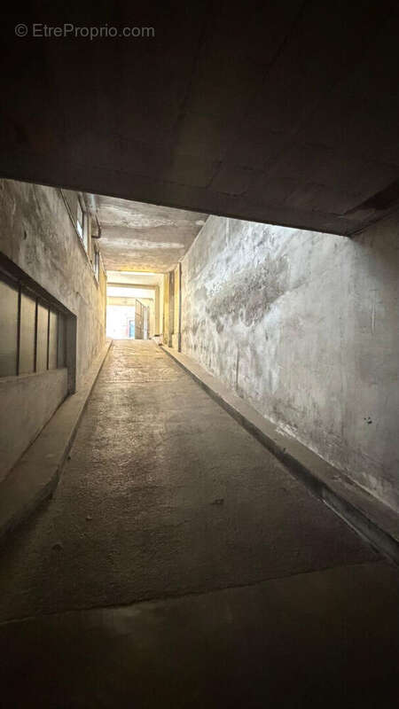 Place de parking - Sous-sol - Rue Matabiau - photo 4