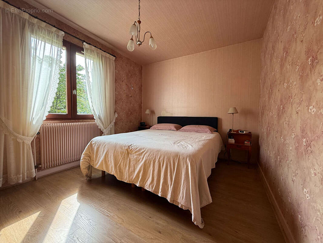 Maison à L'ETOILE