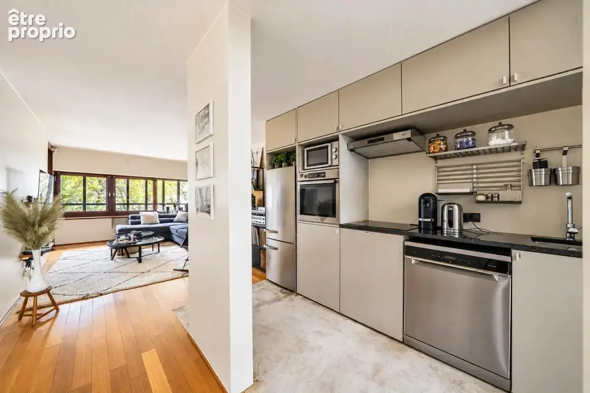 Appartement à PARIS-14E