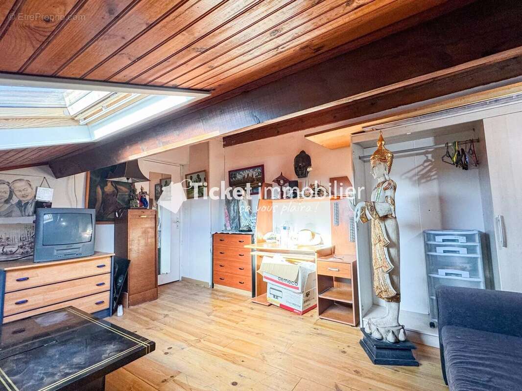 Appartement à BRUGUIERES