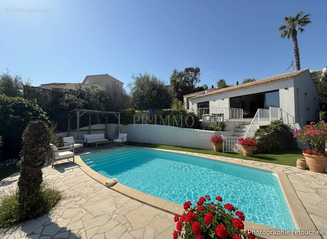 Maison à LES ISSAMBRES