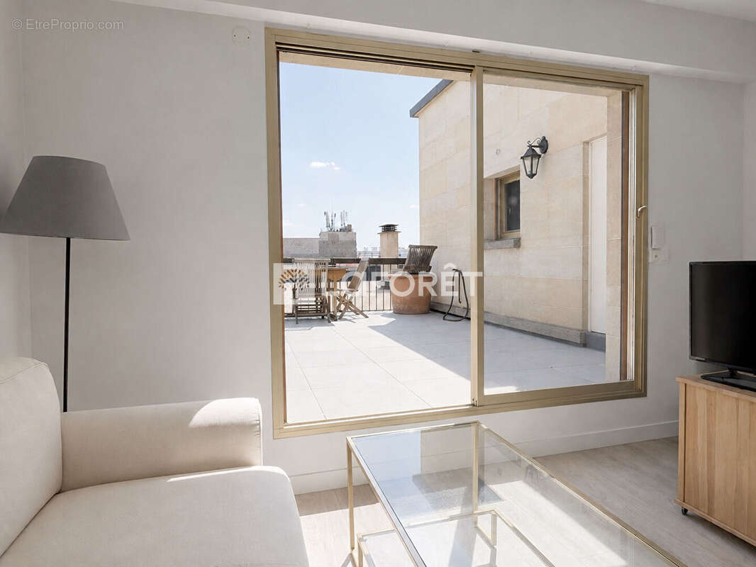 Appartement paris 15 - t2 avec terrasse - photo 2