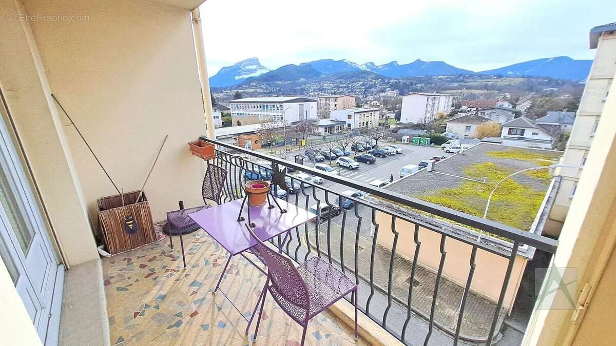 Appartement à BARBERAZ