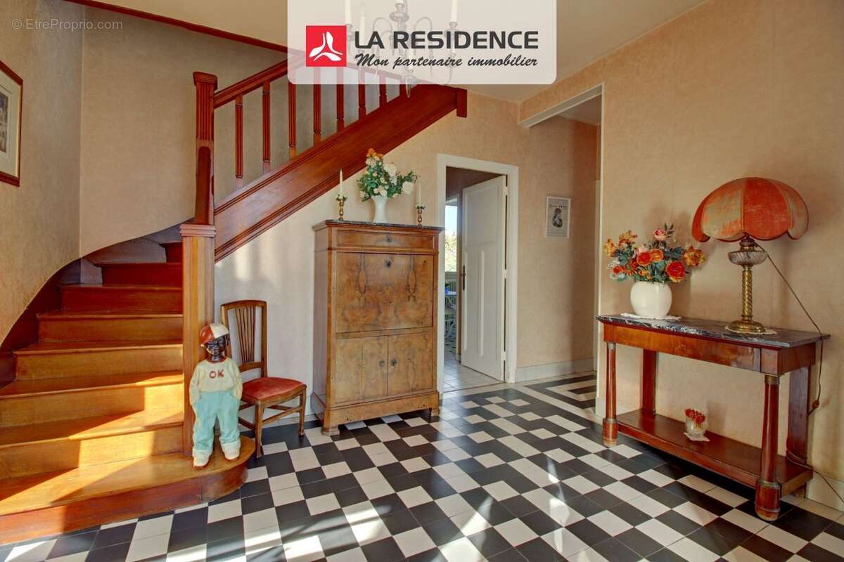 Maison 182 m² à Poissy  - photo 8